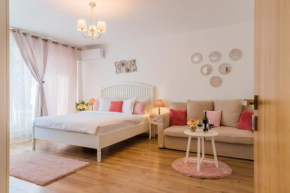 Studio T by MRG Apartments